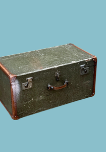 location-malle-ancienne-en-cuir-lyon