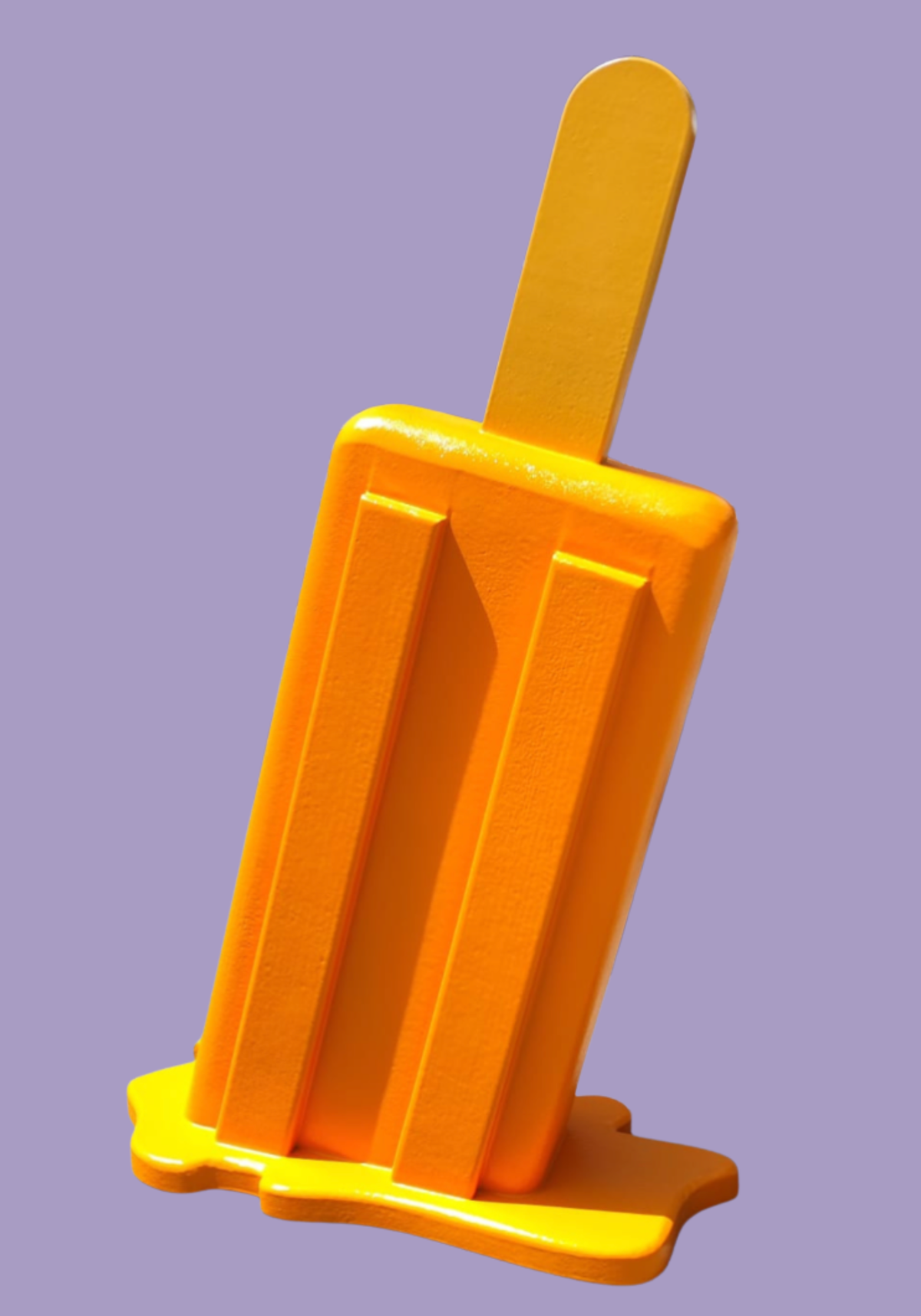 location-statut-resine-glace-renversee-geante-orange-jaune-lyon