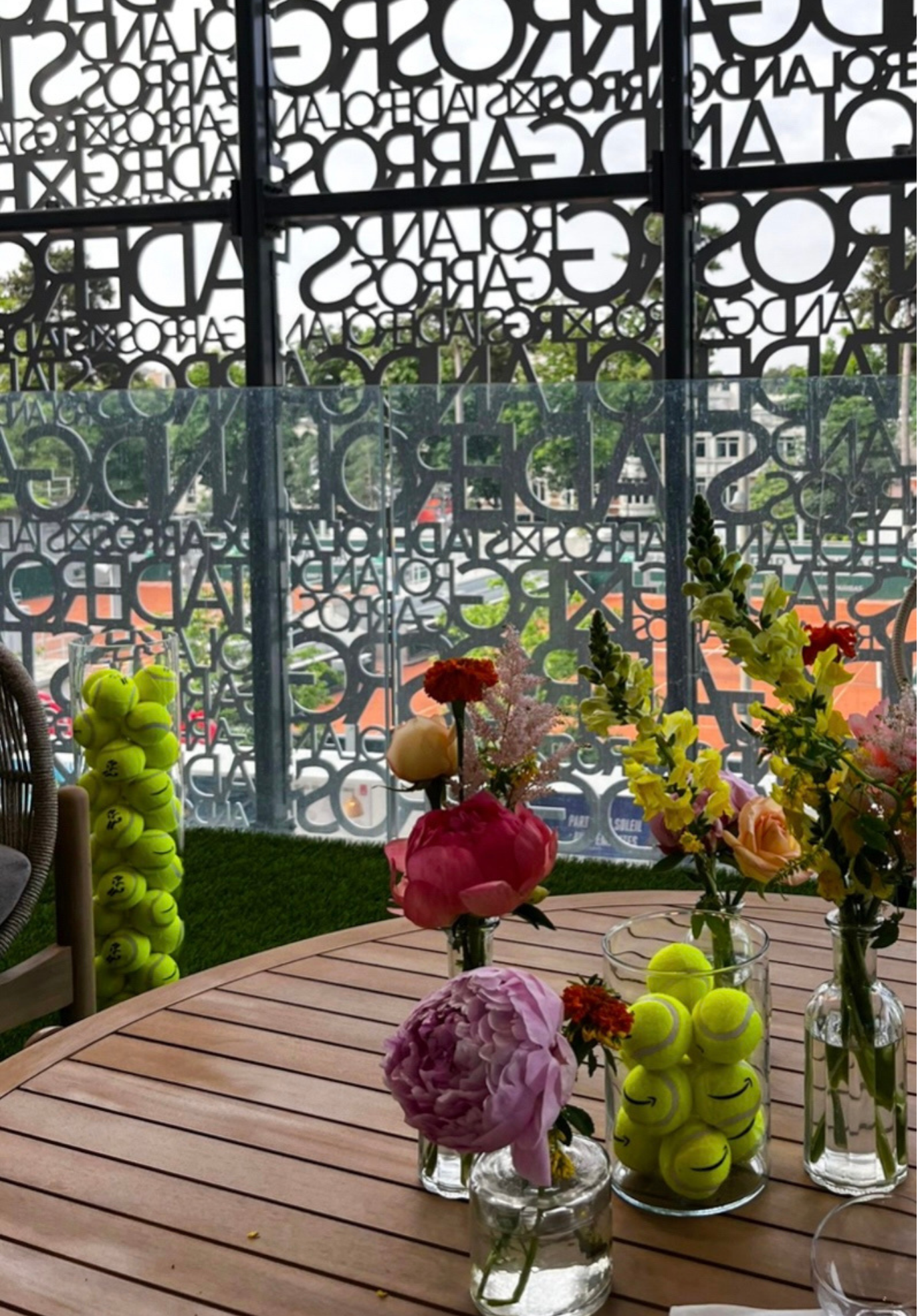 Centre de table balles de tennis personnalisées